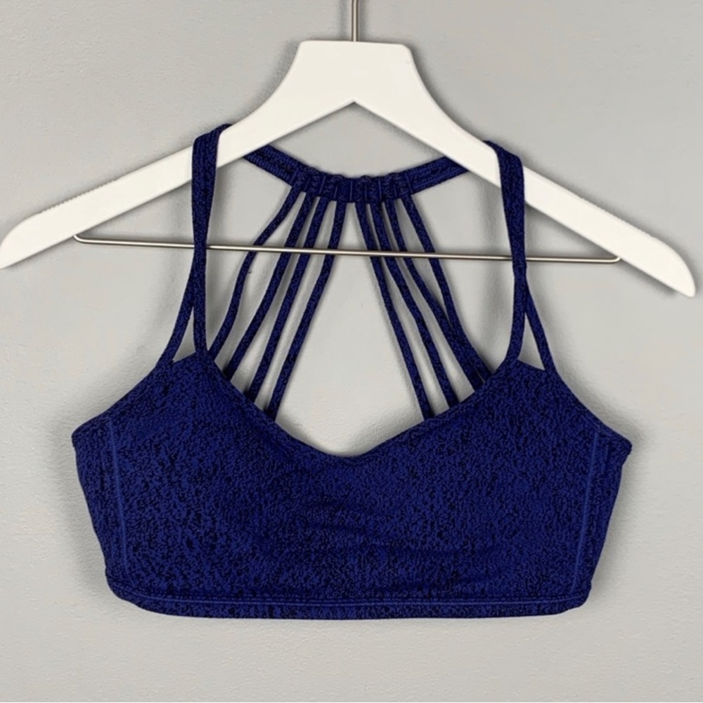 Lululemon “Lighten Up” Bra